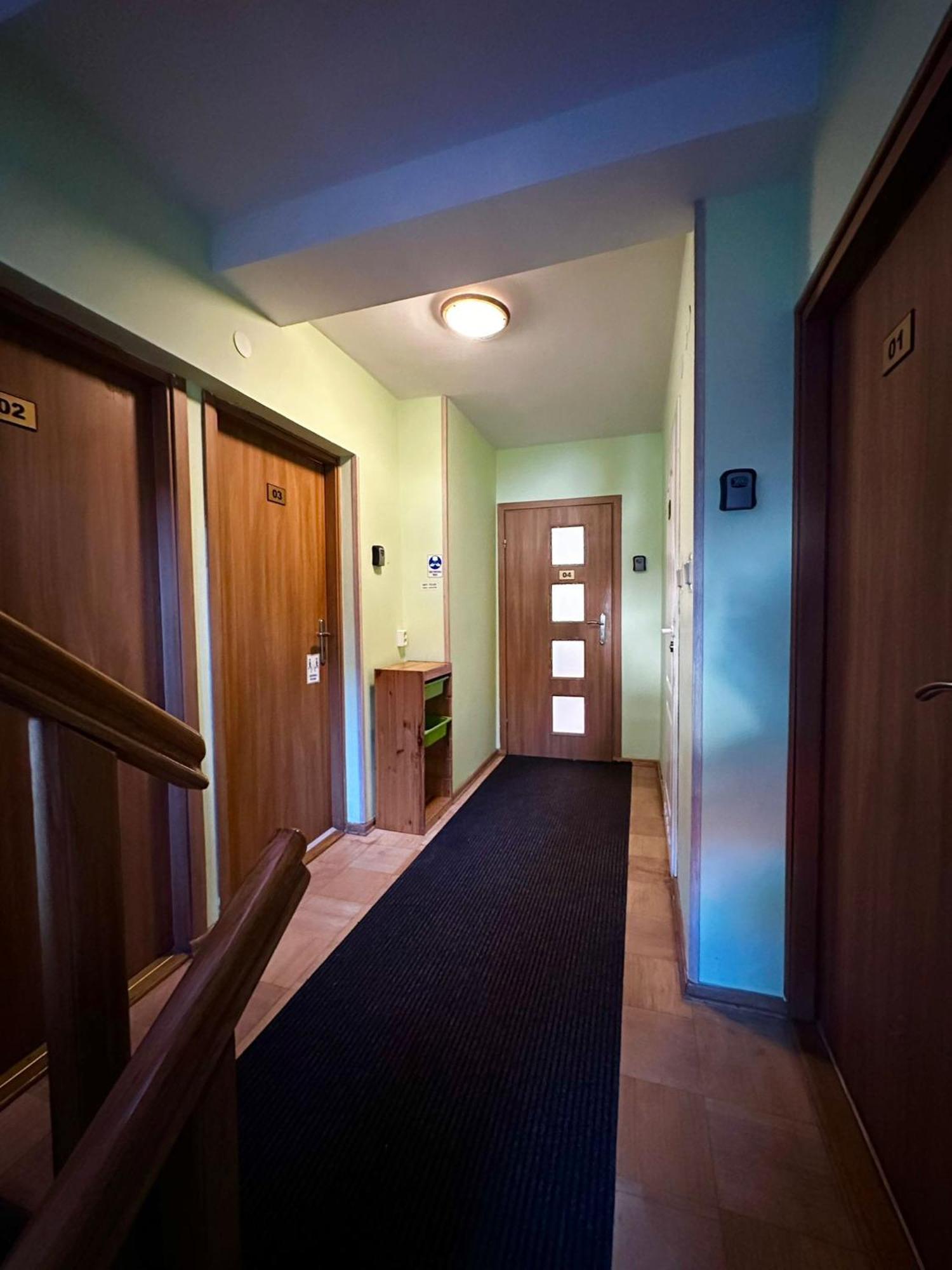 Hostel Tolek Варшава Экстерьер фото
